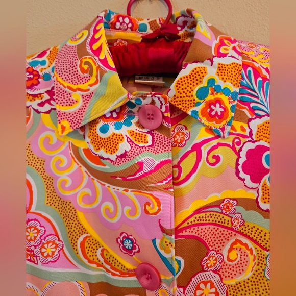 Colorful light jacket by Harve Benard. Women's 4P. Tailored. - Picture 9 of 13